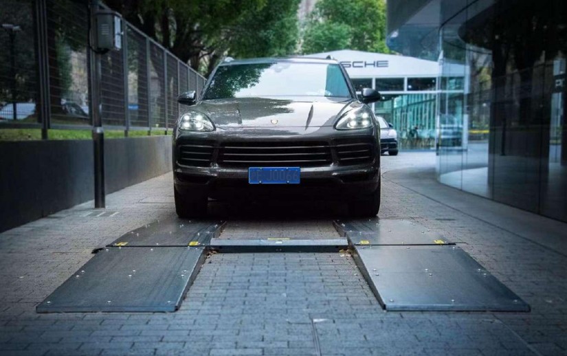 What Tire Sidewall Data Can AI Scanners Read?